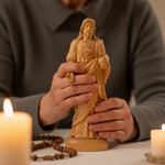 Sacred Heart of Jesus Wooden Statue: A Tribute to Unfailing Love - craftsmanship detail